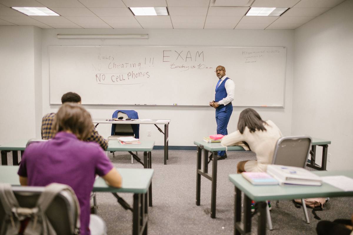 Why Your MCAT Test Prep Classes Keep Failing—And How to Actually Ace the Biology Section