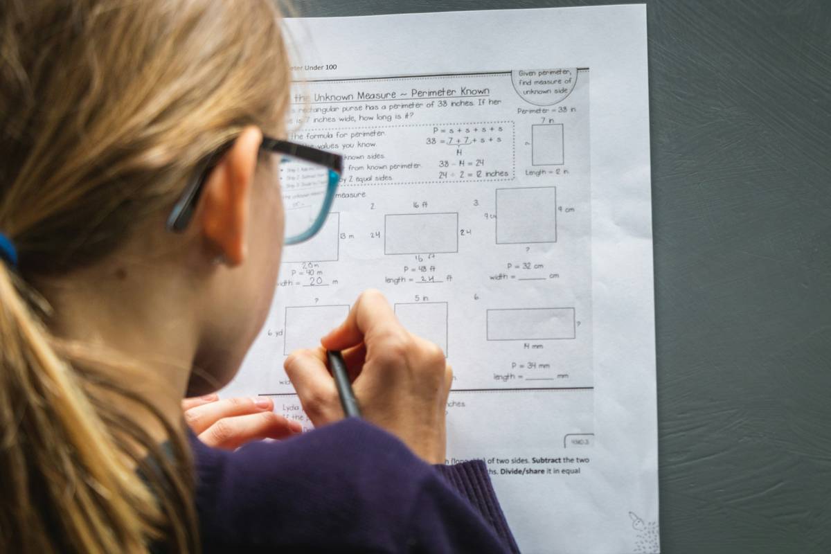Line graph showing Maria's MCAT Bio/Biochem scores: FL1=123, FL2=126, FL3=129